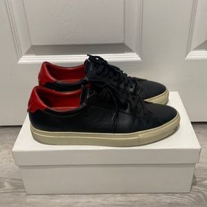 Men's Givenchy Sneakers size 41/8 black with red